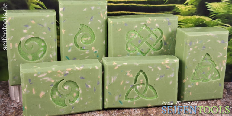 Seifenstempel Keltische Knoten und Koru-Symbole, Beispielseifen