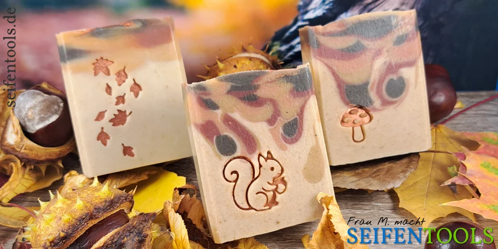 Seifen "Herbst-Dropse" mit Seifenstempeln "Herbstblätter", "Eichhörnchen" und "Fliegenpilz" Seifen "Herbst-Dropse" mit Seifenstempeln "Herbstblätter", "Eichhörnchen" und "Fliegenpilz"