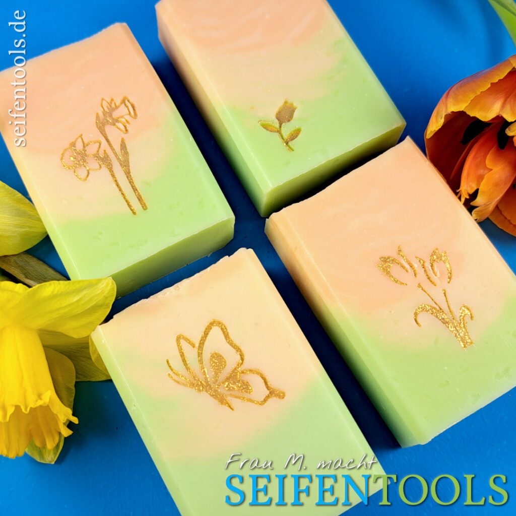 Frühlingsseife mit Motivstempeln "Osterglocke", "Tulpen", "Mini-Tulpe" und "Schmetterling 1"