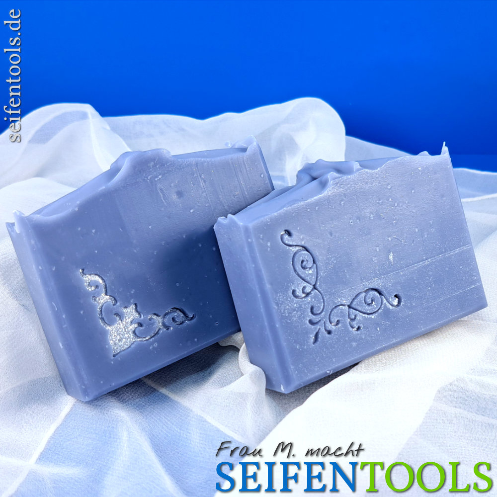 Seifen "Amethyst" mit Anwendungsbeispiel Seifenstempel "Eckdekor 1" und "Eckdekor 2"
